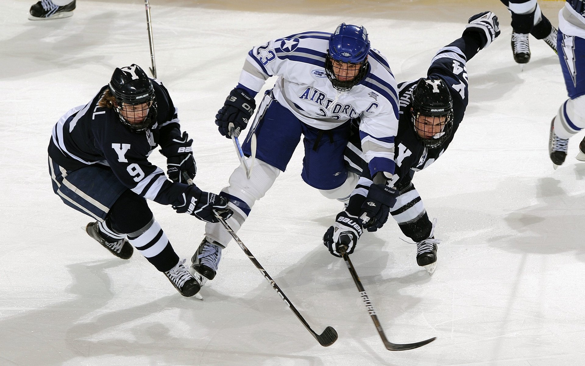 AIYOUXI.COM-“皇马稳健出线，曼城险遭冷门”