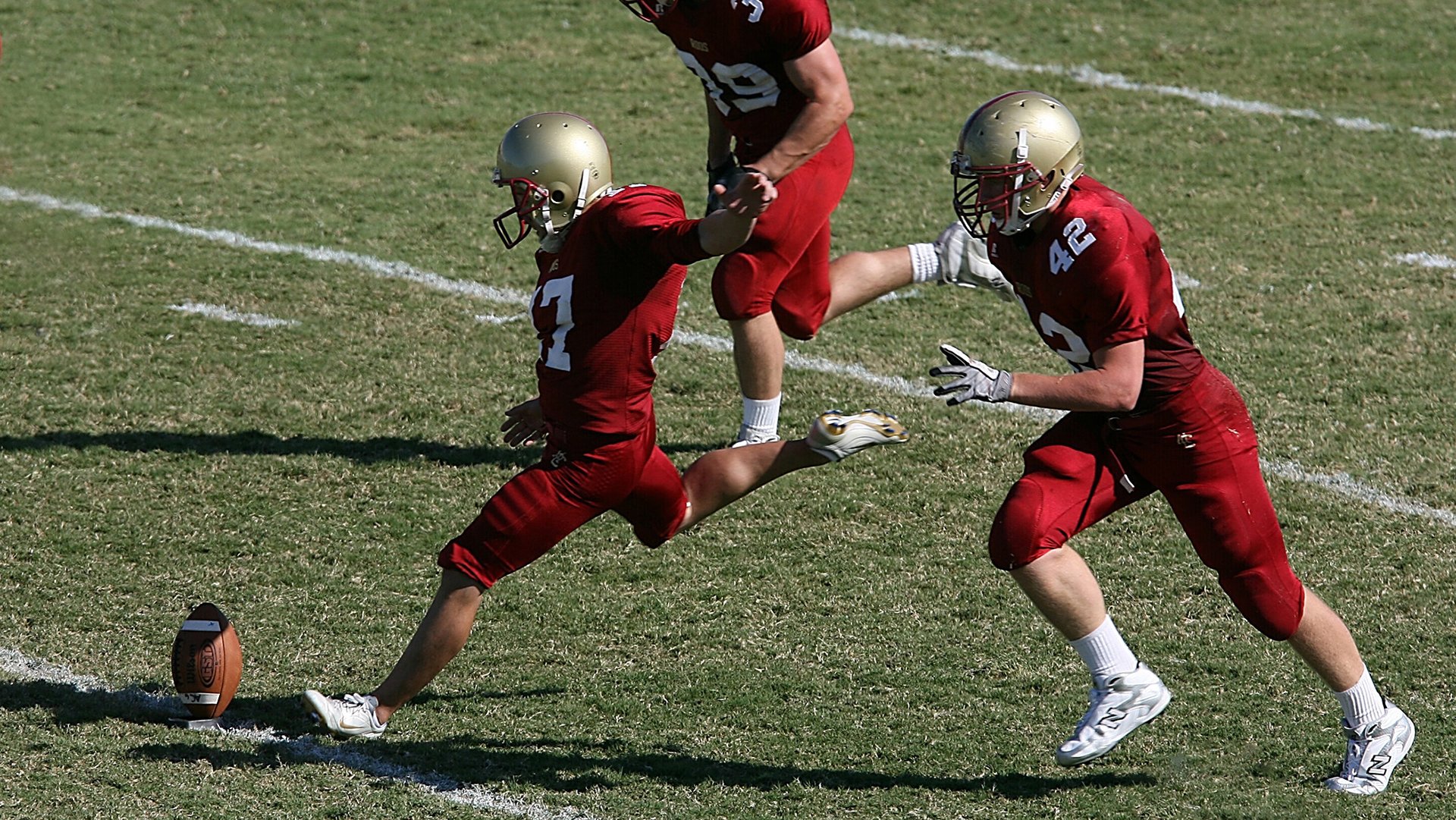 利物浦以反击速度打穿密集防线，利物浦战术打法分析