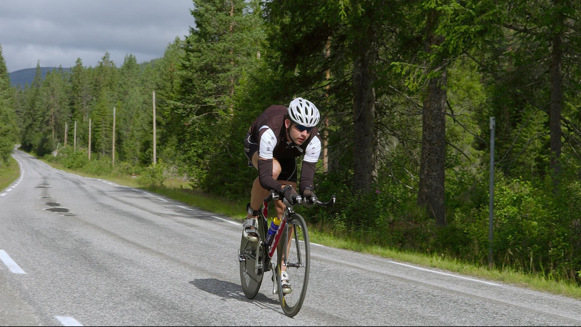 广东队引入视频分析技术提升赛前准备效率，广东队战术讲解
