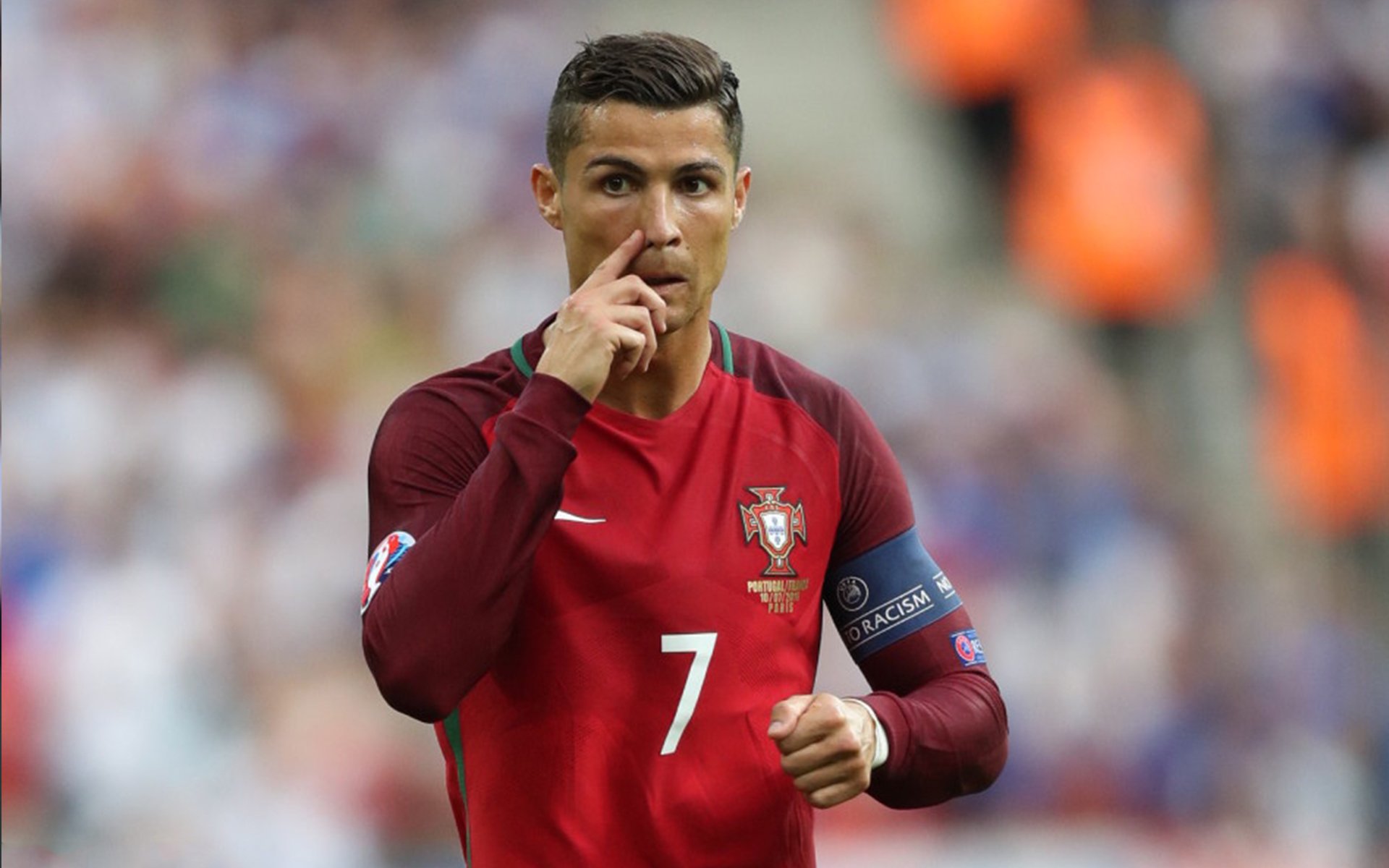 卡普尔的爆发性突破与准确传球成为袋鼠队进攻的致命武器，卡尔美袋鼠皮足球鞋